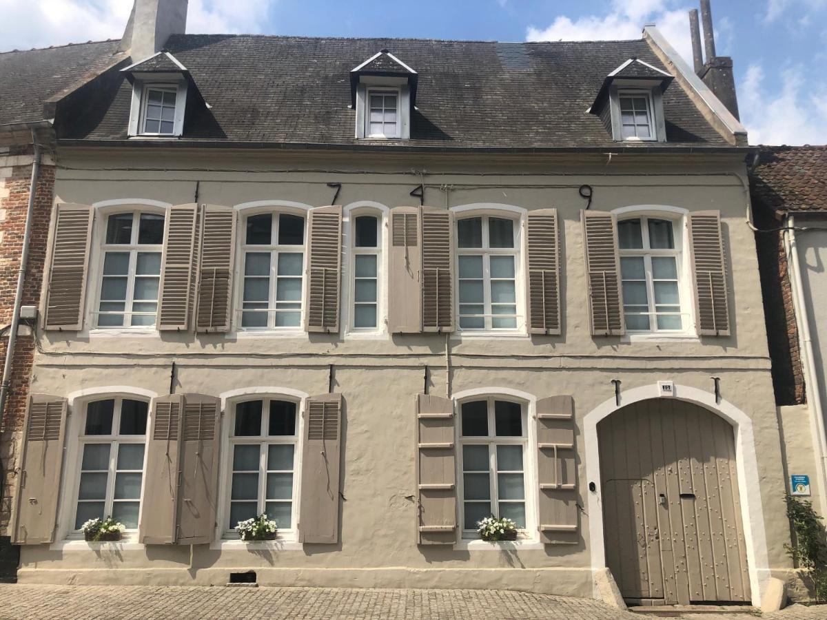 Aux Remparts De Montreuil Acomodação com café da manhã Montreuil  Exterior foto